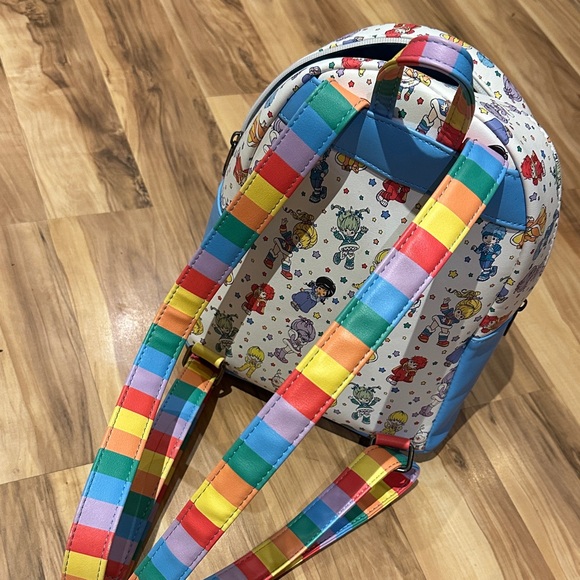 Loungefly Rainbow Brite Bright Backpack Hot Topic Box Lunch 80s Twink - Picture 2 of 3